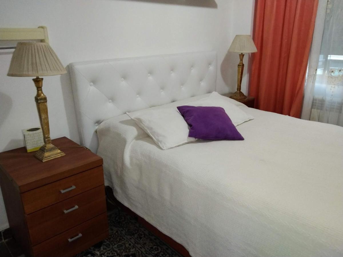Habitaciones Individuales En Apartamento Madrid Ngoại thất bức ảnh