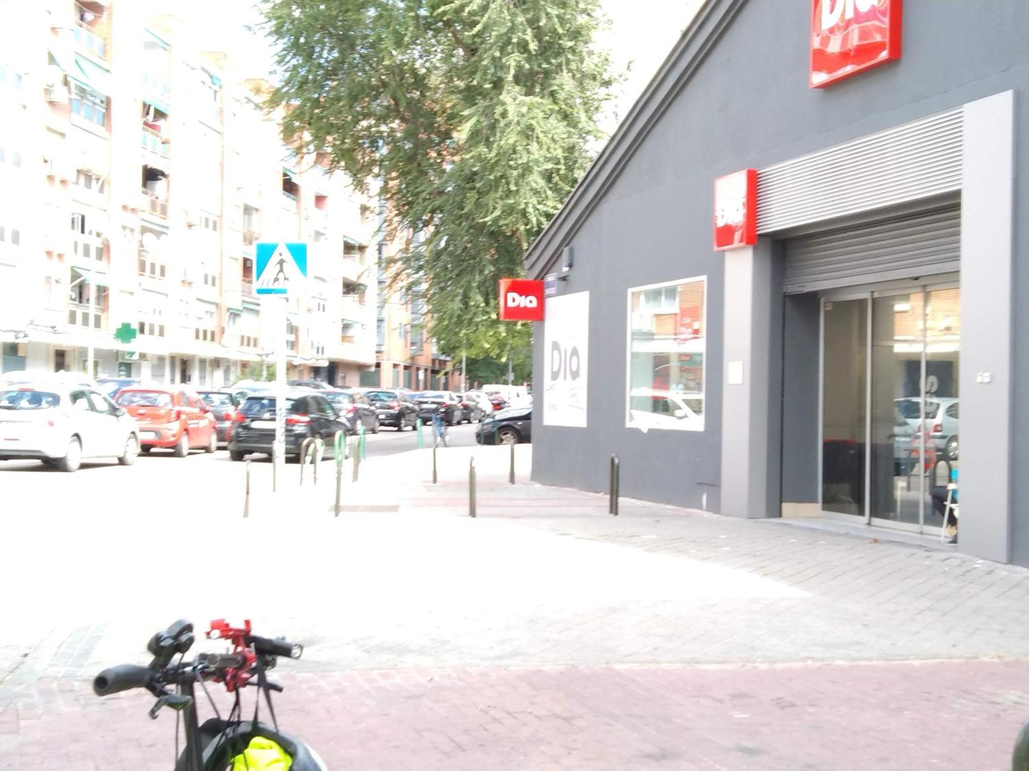 Habitaciones Individuales En Apartamento Madrid Ngoại thất bức ảnh
