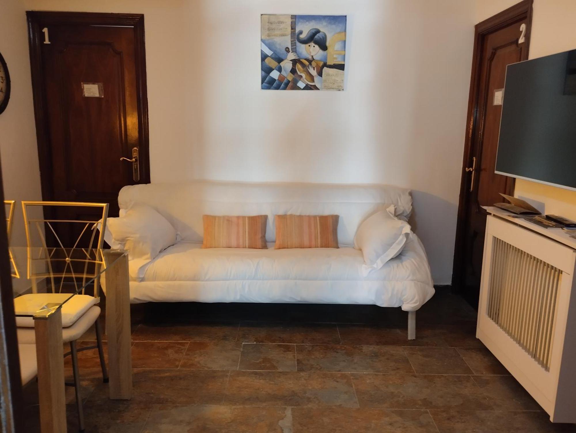 Habitaciones Individuales En Apartamento Madrid Ngoại thất bức ảnh
