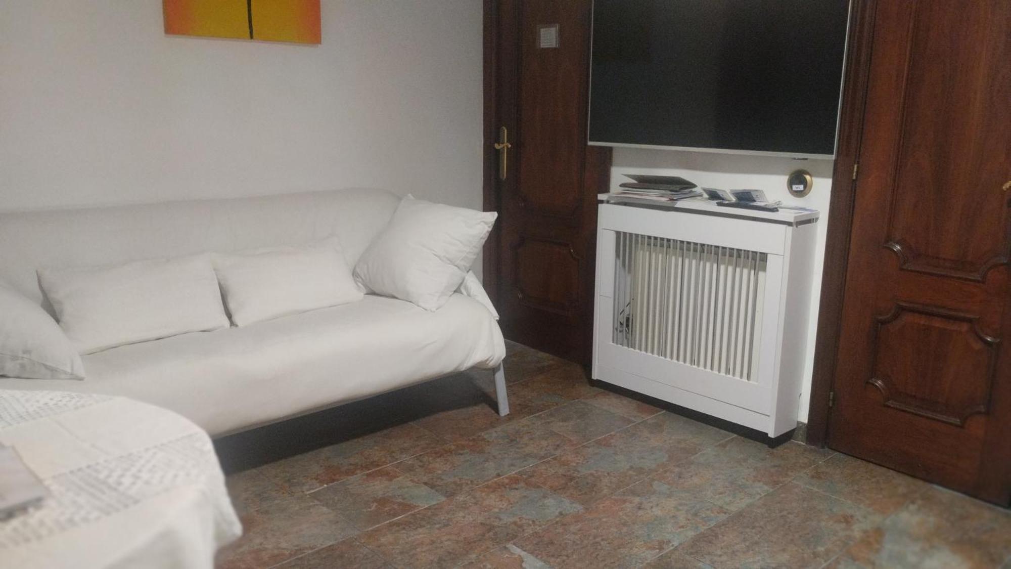 Habitaciones Individuales En Apartamento Madrid Ngoại thất bức ảnh